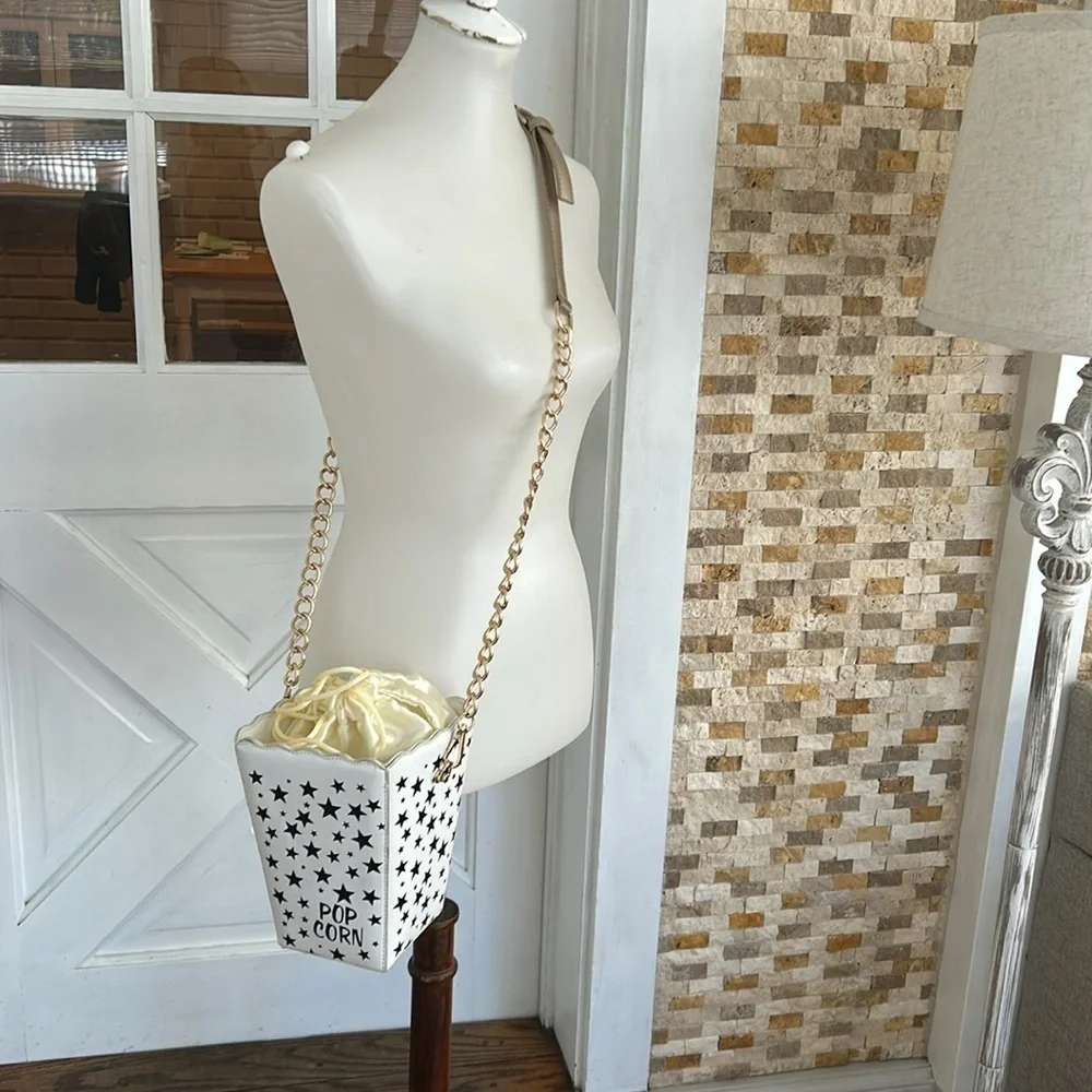 Popcorn container Crossbody purse - Picture 2 of 16